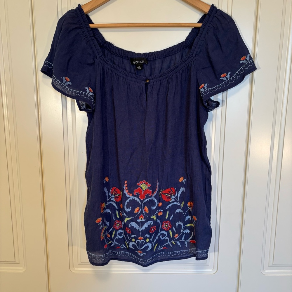 B-DESIGN Navy Floral-Embroidered Women's Feminine Blouse size medium